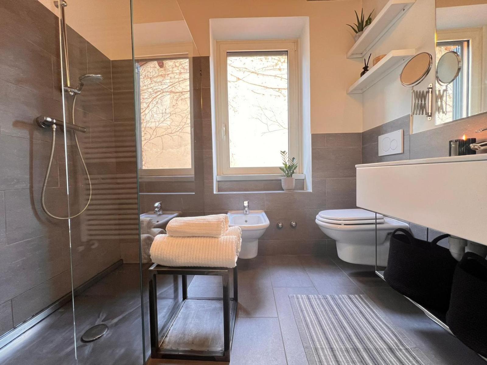チェルノッビオCasa Di Miloアパートメント エクステリア 写真