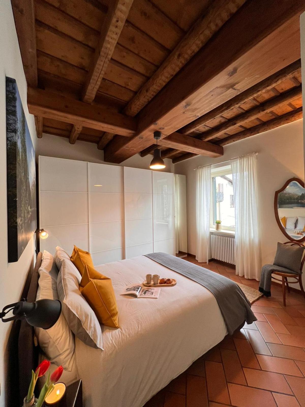 チェルノッビオCasa Di Miloアパートメント エクステリア 写真