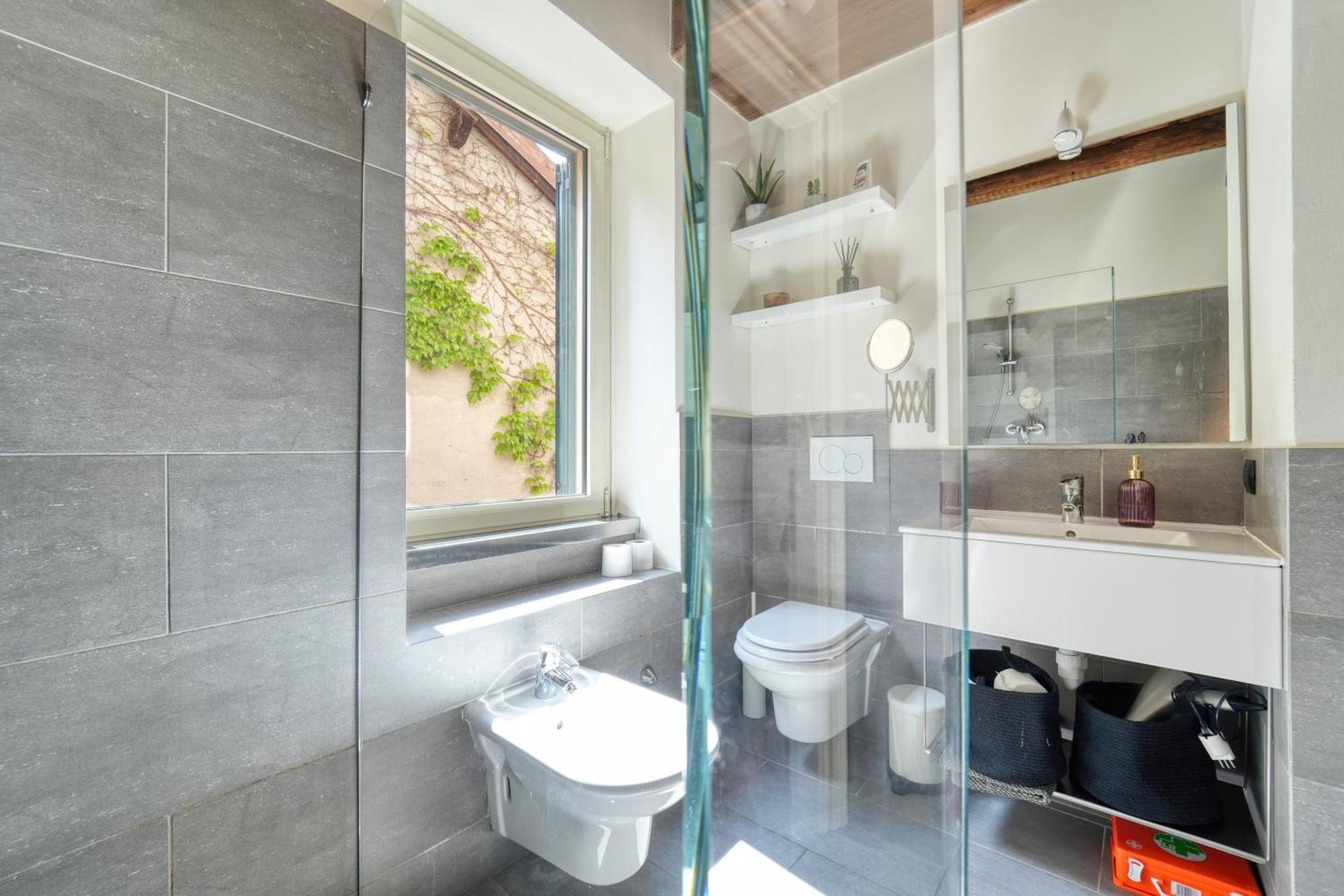 チェルノッビオCasa Di Miloアパートメント エクステリア 写真