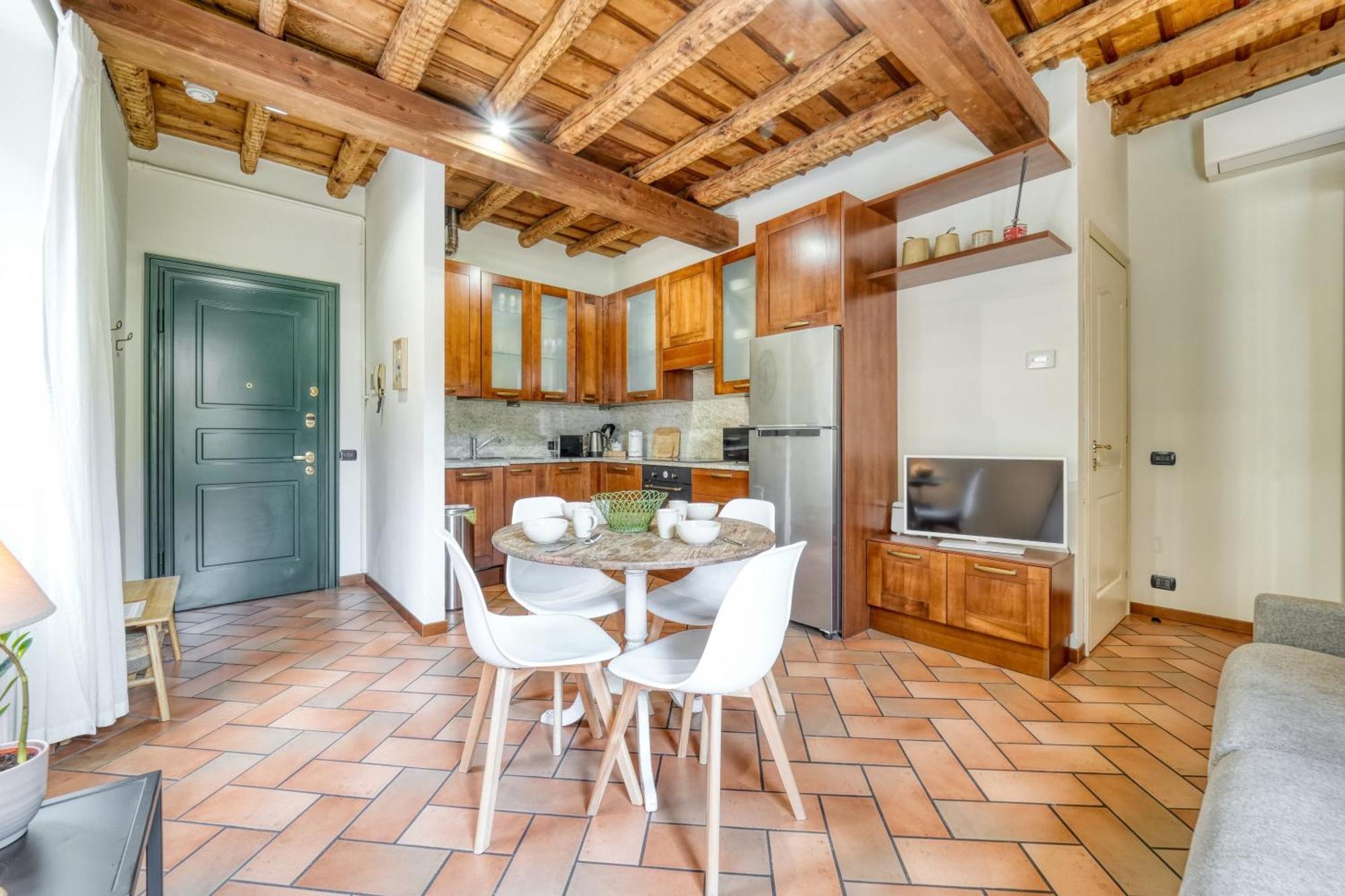チェルノッビオCasa Di Miloアパートメント エクステリア 写真