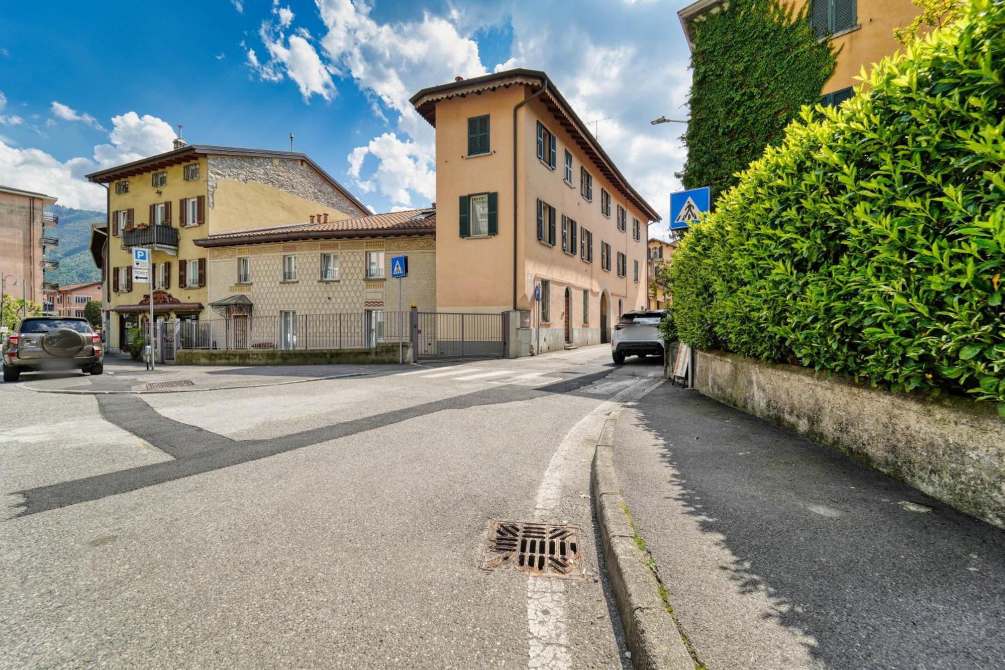 チェルノッビオCasa Di Miloアパートメント エクステリア 写真