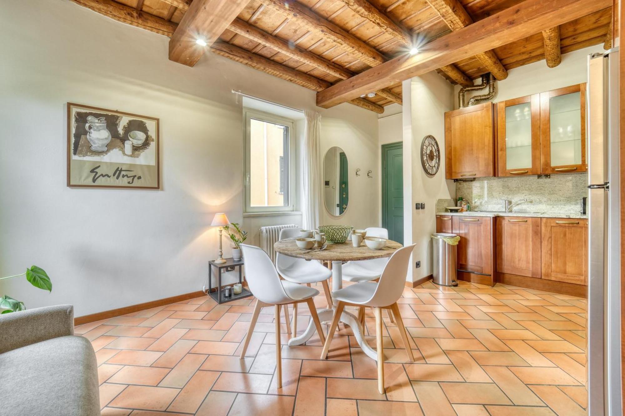 チェルノッビオCasa Di Miloアパートメント エクステリア 写真