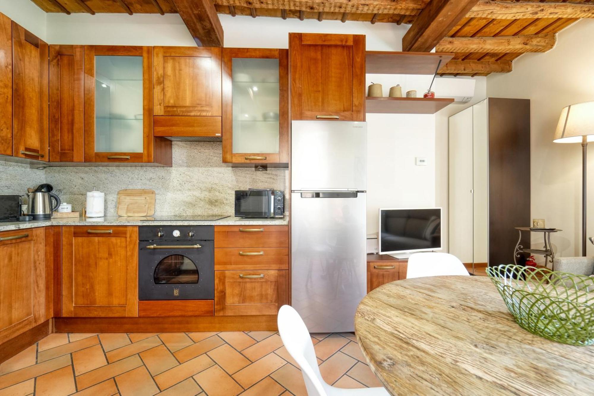 チェルノッビオCasa Di Miloアパートメント エクステリア 写真